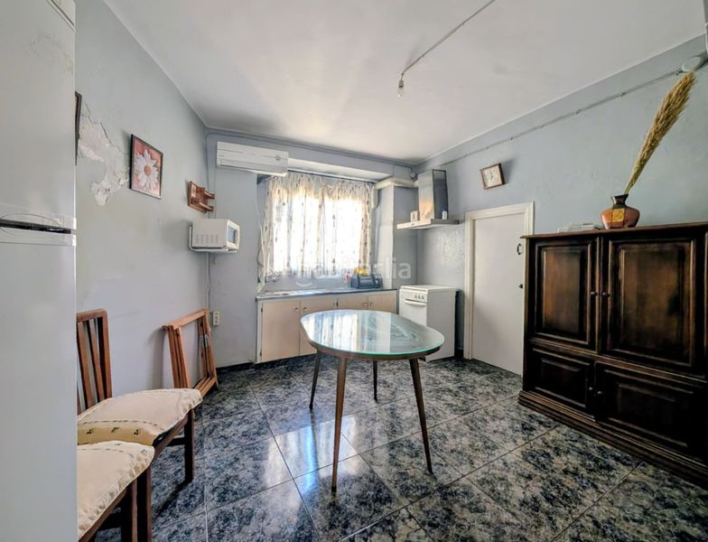 Foto f188df39-d08a-465d-bd5b-e824c867f0b6. Casa a Loja