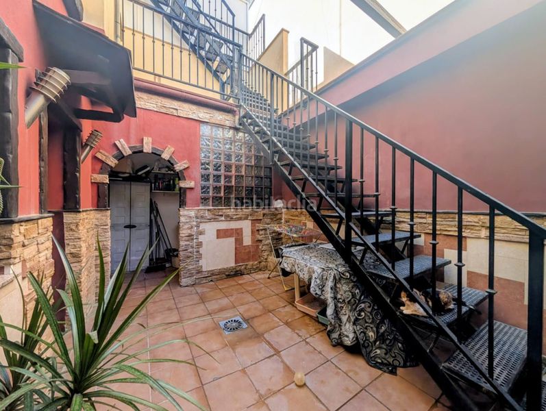 Foto 2a11c937-f5fd-4420-8e8d-48476ac93852. Casa adossada amb calefacció aparcament a Loja