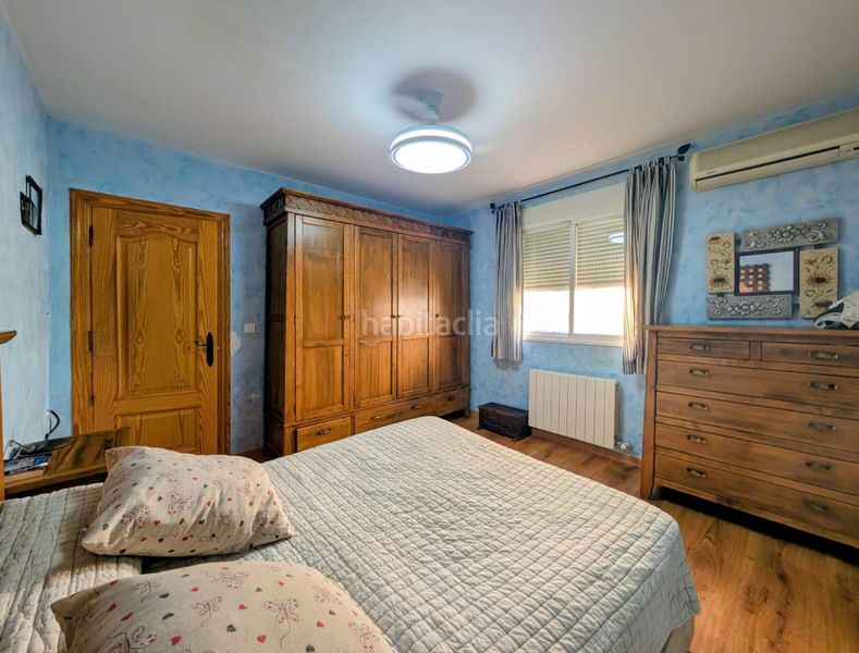 Foto a7640c52-dfe2-4a6c-b807-eda00914a9a1. Casa adossada amb calefacció aparcament a Loja