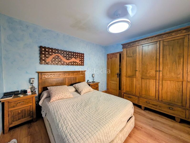 Foto ad8c4867-3e36-46aa-8d26-0ce9557c9005. Casa adossada amb calefacció aparcament a Loja