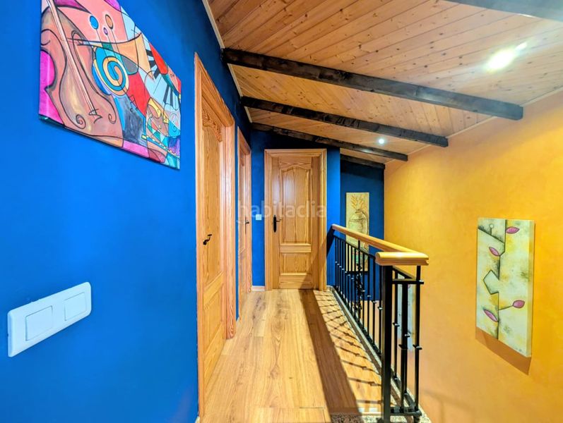 Foto aee5d782-9eaa-4a54-b52a-0ad0edb3dd0c. Casa adossada amb calefacció aparcament a Loja