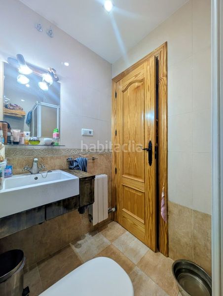 Foto d4726a97-08eb-4a14-ba2d-84e0e97b9b6c. Casa adossada amb calefacció aparcament a Loja