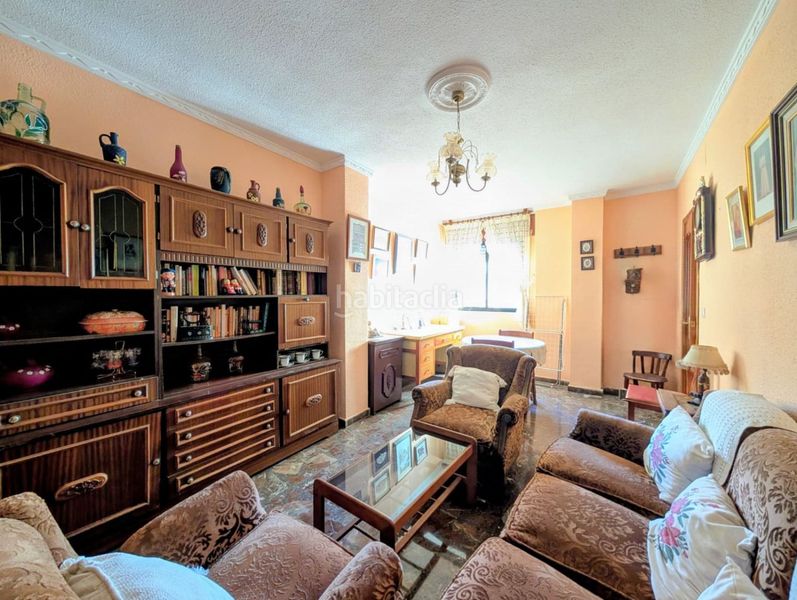 Foto d2c865f2-f00e-4777-a6e9-895bdb18b486. Flat with parking in Loja