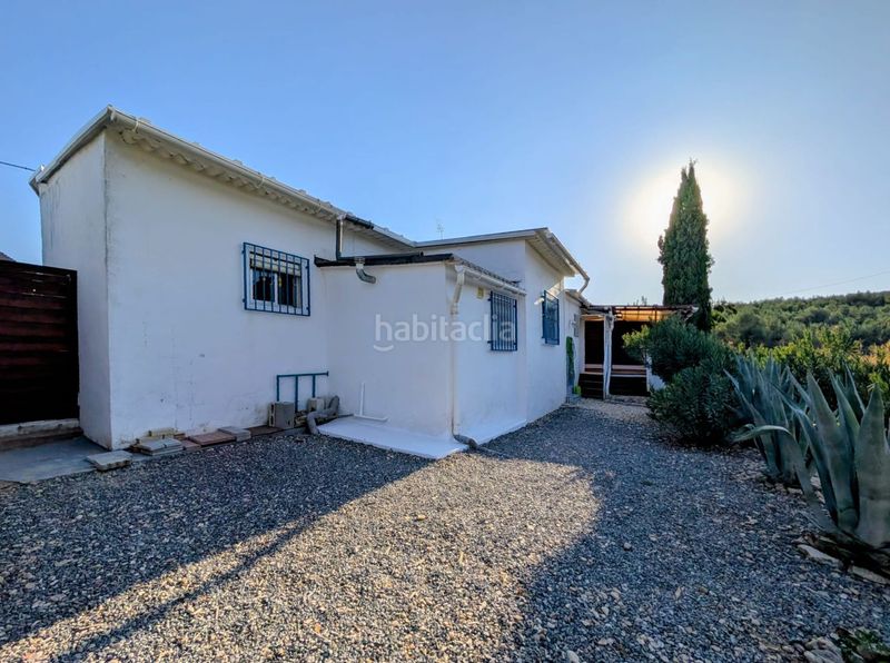 Foto f2ccf7a8-9e46-4eaf-b6a7-36698af44aca. Casa amb aparcament a Loja