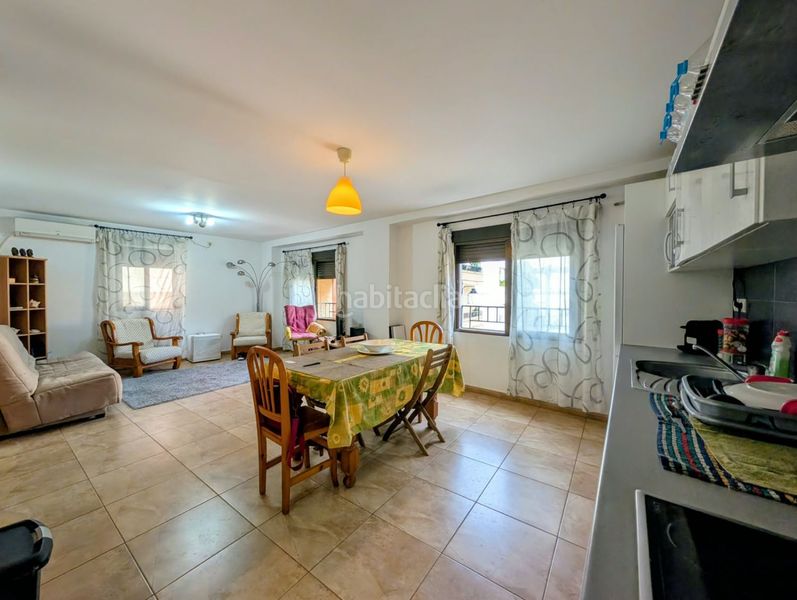 Foto f05b23e3-f80e-424a-b89a-173bfabfeb08. Flat with heating in Loja