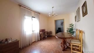 Maison à Loja. Casa en venta en avda. andalucía, 4 dormitorios.
