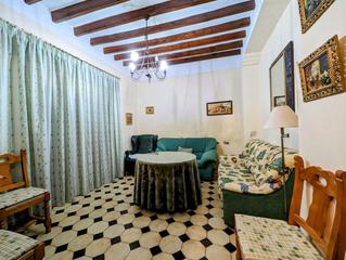 Casa  N/a. Casa en venta en barrio alto, 4 dormitorios.
