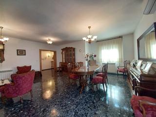Pis  N/a. Piso en venta en avda. rafael pérez del álamo, 4 dormitorios.