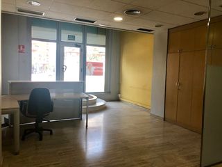 Local Comercial a Rambla Josep Tarradellas 1