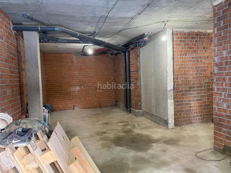 Foto 2ff49bbb-02c5-48c0-acb3-8a3c39499abf. Local comercial en carrer del rec 16 en Instituts Granollers