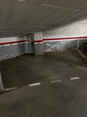 Aparcament cotxe a Carrer de Sant Jaume