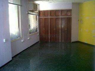 Lloguer Local Comercial a Poble Sec. Local de lloguer  poble sec