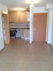 Rent Flat  Avinguda de barcelona. Pis de una hab a l'avda barcelona