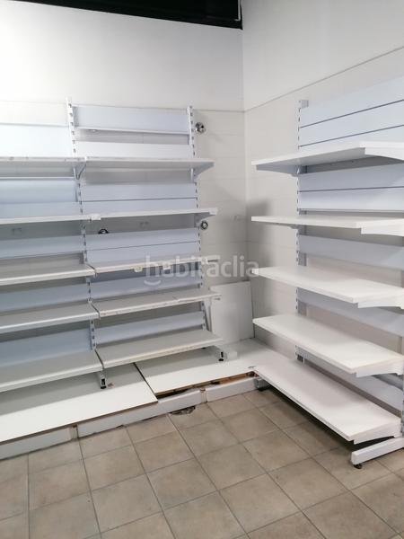 Foto b0ce75a2-8efb-43ce-96c2-53ed61e6e775. Alquiler local comercial local de 200 metros en zona comercial en Igualada