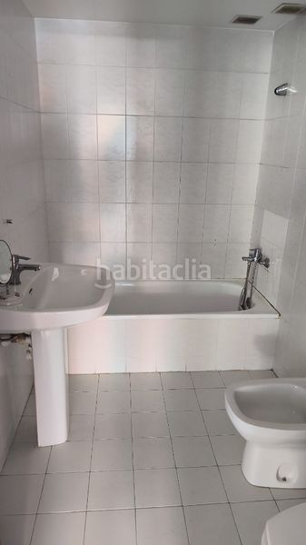 Foto 05f6b13d-07ec-4a04-8f00-700ee190a6ef. Pis amb calefacció aparcament a Llevant Igualada