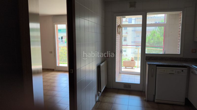 Foto 7b1a3b31-e742-4057-9ce5-0800d063a248. Pis amb calefacció aparcament a Llevant Igualada