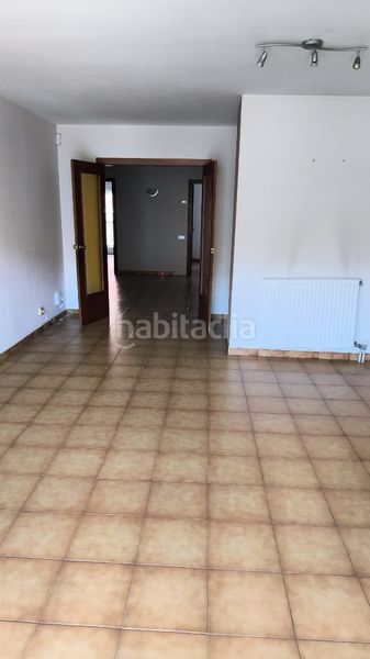 Foto bbecd65c-d663-4388-b03e-932a834bfb05. Pis amb calefacció aparcament a Llevant Igualada