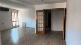 Miete Etagenwohnung  Carrer de masquefa. Pis de 3 hab amb parquin a la zona de set camins