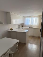 Flat  Carrer de capellades. Precios  i gran pis  de 169 metres situat al carrer capellades d