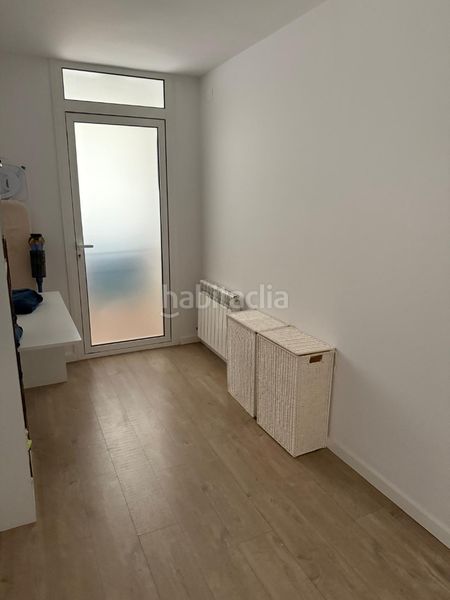 Foto fee8f33c-27cc-47c4-ad85-8b6df24faba6. Pis amb xemeneia calefacció a Poble Sec Igualada