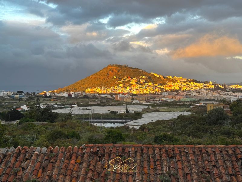 Foto 03dc8009-b382-4083-81d7-37574e403568. Masia amb aparcament piscina a La Montañeta - La Goleta - El Cerrillo Arucas