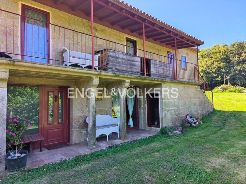 Foto 11d2546a-80a3-4a5b-88bc-636aeb5b62a8. Casa amb calefacció piscina a Cotobade