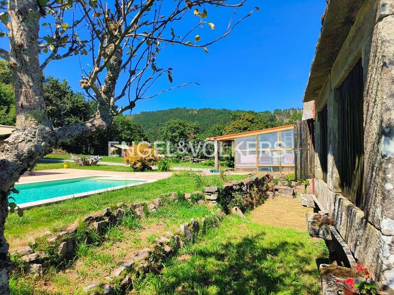 Foto 942f2eaf-0568-44f0-bd48-5cfc1ad38642. Casa amb calefacció piscina a Cotobade