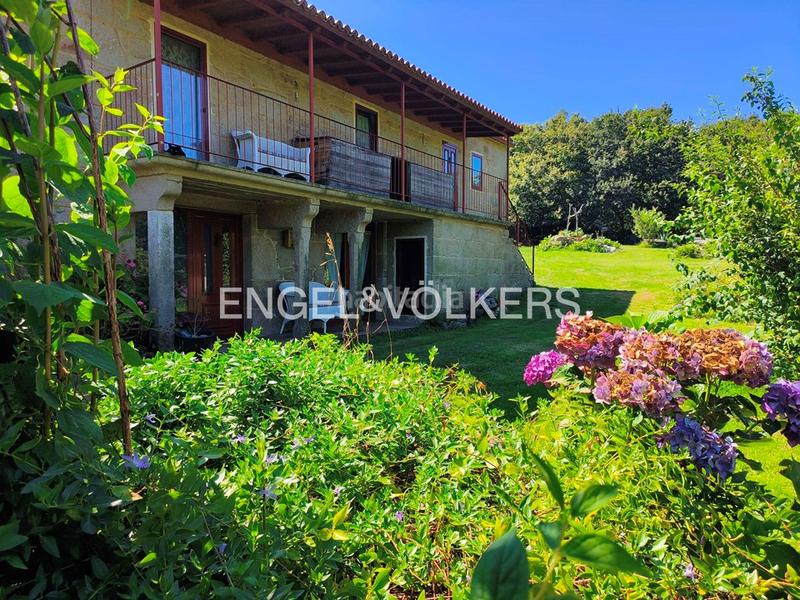 Foto f08f66a5-e746-4a42-baf6-838ef1d78471. Casa amb calefacció piscina a Cotobade