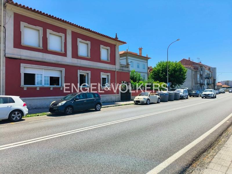 Foto 213c487b-4573-4ab5-aaa4-e5c59888b129. Casa a schiera con riscaldamento piscina in O Carril Vilagarcía de Arousa