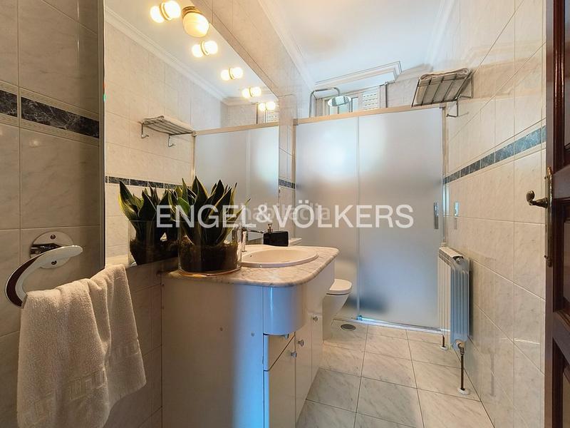 Foto fb0c4b42-80a8-4884-a081-ce3c6bfdf43b. Casa a schiera con riscaldamento piscina in O Carril Vilagarcía de Arousa