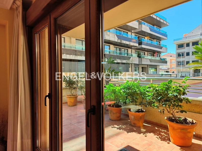 Foto 18c2a894-a35a-46cf-b840-e0957a9299fc. Apartament amb calefacció aparcament a Noalla Sanxenxo