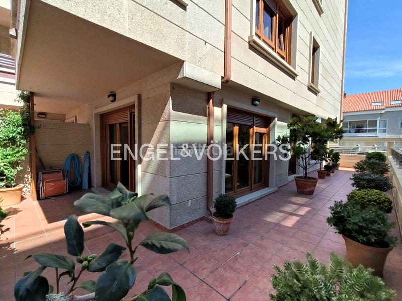 Foto b46d5b21-4a1b-4fc3-b273-719ba844c123. Apartament amb calefacció aparcament a Noalla Sanxenxo