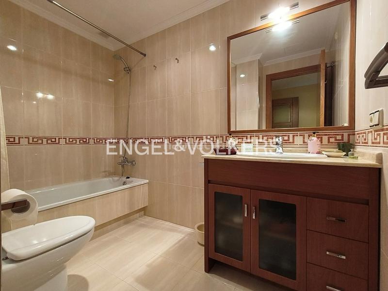 Foto e8ae1448-6eca-46c4-a9de-f69fdfd908b4. Apartament amb calefacció aparcament a Noalla Sanxenxo