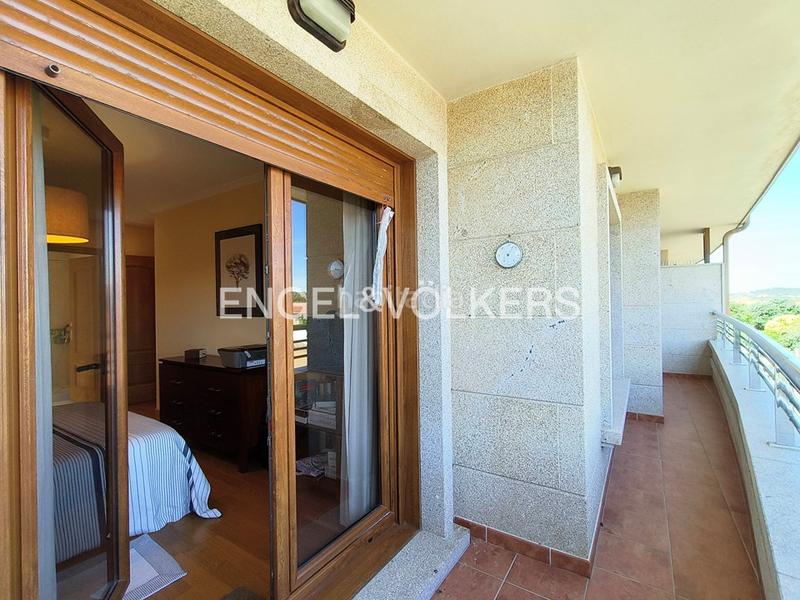 Foto 595fe43f-47a4-4841-aeda-ae977606b1f2. Apartament amb calefacció aparcament a Noalla Sanxenxo