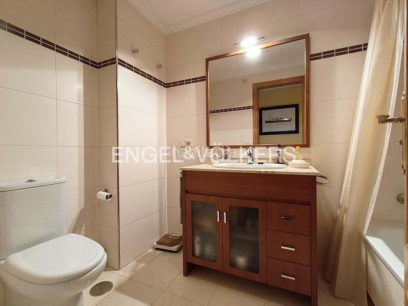 Foto 763a39a2-3210-4096-9b4f-b32488a881ea. Apartament amb calefacció aparcament a Noalla Sanxenxo