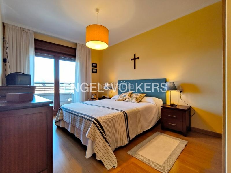 Foto 7fddbd16-ca14-4ff1-ae9e-f17bb4239062. Apartament amb calefacció aparcament a Noalla Sanxenxo