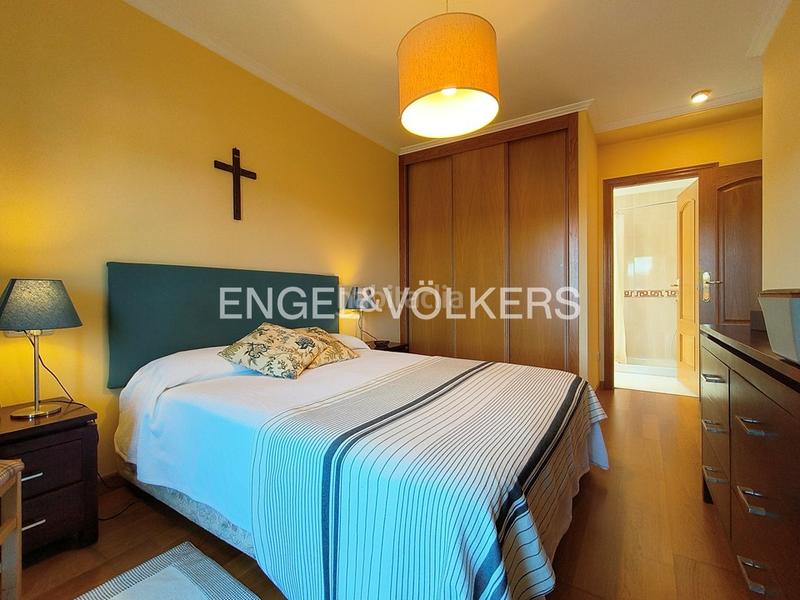 Foto dcfd2a62-ec80-426e-9b71-ea30913d7415. Apartament amb calefacció aparcament a Noalla Sanxenxo