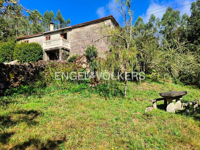 Foto 53e31907-1456-4197-a431-c3b3bb5c5c98. Casa  rural con parcela de 4.000m en Cotobade