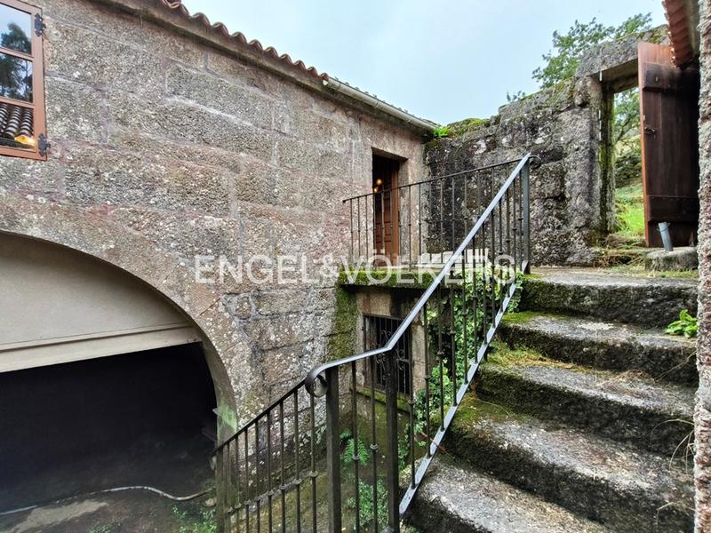Foto dfc31776-6c2c-43a9-9b09-8a6d81713c91. Casa  rural con parcela de 4.000m en Cotobade
