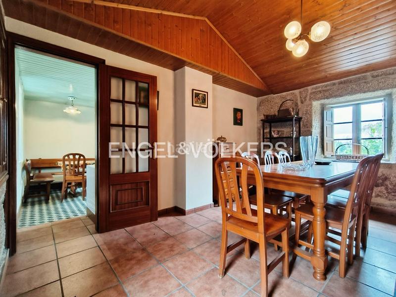 Foto f489de4a-9db1-42c8-af4f-269305330984. Casa  rural con parcela de 4.000m en Cotobade