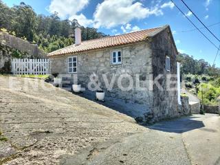 Casa a Meis. Casa rural ideal como inversión en a armenteira