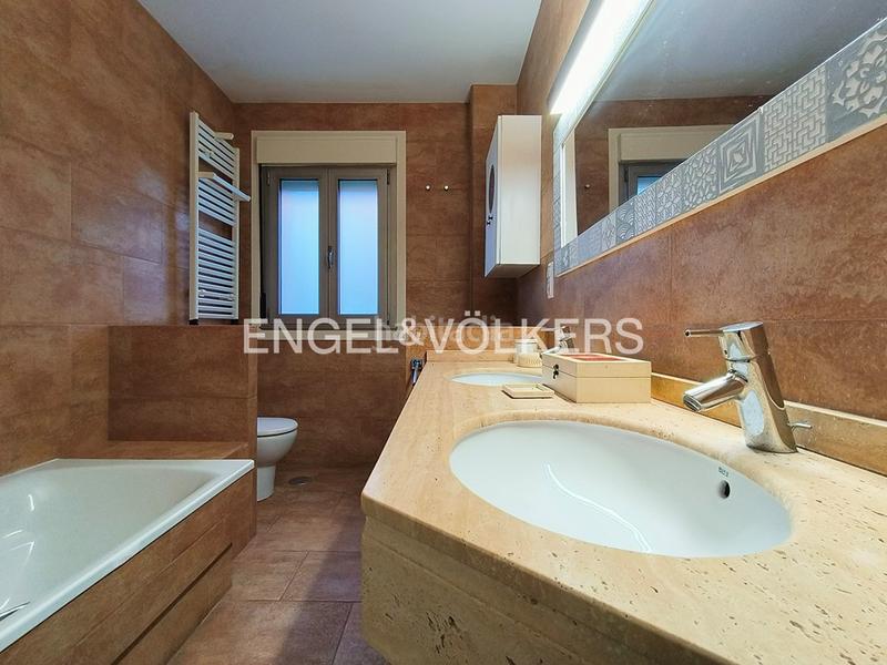 Foto bdcd9c0e-2a7c-4317-acef-ce6e5a11cf62. Casa amb calefacció aparcament piscina a san xoán de Poio Poio