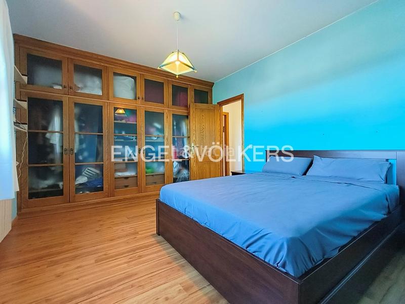 Foto fbf16340-cd4d-4aae-89e3-4517818f4205. Casa chalet con árboles frutales, viñedo y vistas al mar en Sanxenxo