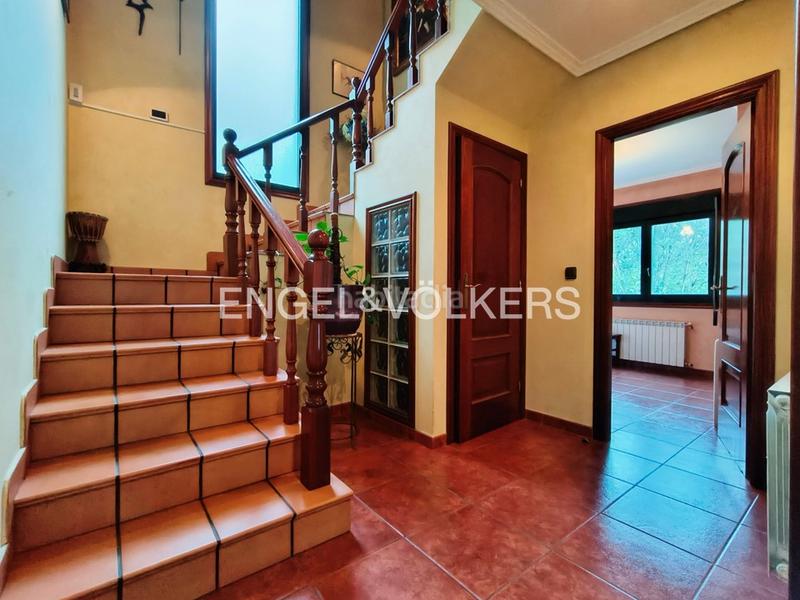 Foto 2cba29e7-d78f-4e3b-92fa-7e8655bd35d8. Casa amb calefacció a O Hío Cangas
