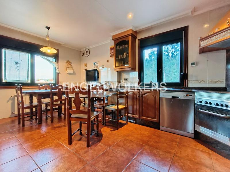 Foto a14bb639-46fa-46b9-81be-8a02df38aa1a. Casa amb calefacció a O Hío Cangas