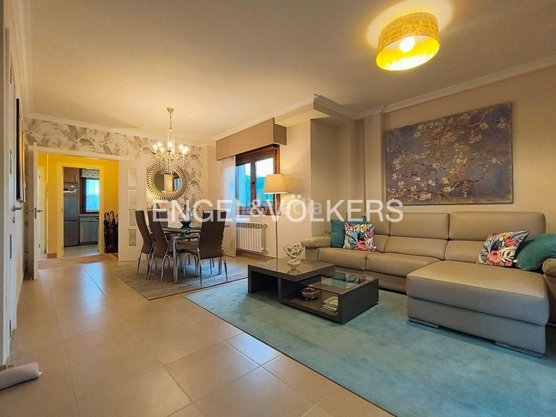 Foto 6b83a040-bf0c-42ee-9a43-e81be1ee3617. Maison avec chauffage parking piscine dans Sanxenxo pueblo Sanxenxo