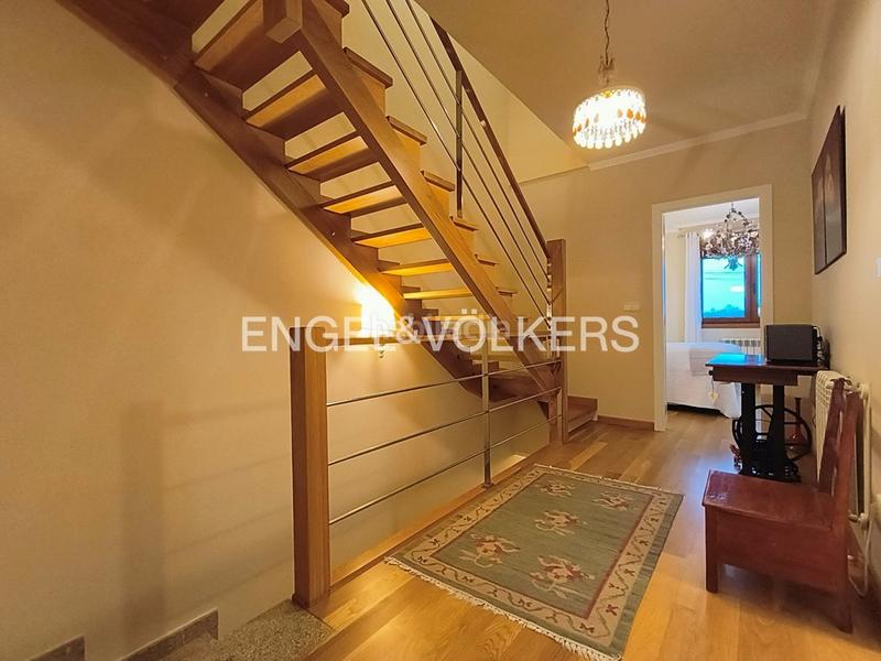 Foto dd642a7f-a3cd-428b-a06f-bd95abb2f4b3. Maison avec chauffage parking piscine dans Sanxenxo pueblo Sanxenxo