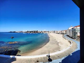 Apartament a Sanxenxo Pueblo. Amplio piso de 5 dormitorios en la playa de silgar