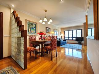 Apartament a Centro - Echegaray. Amplio piso de 3 dormitorios con garaje y vistas al río lérez
