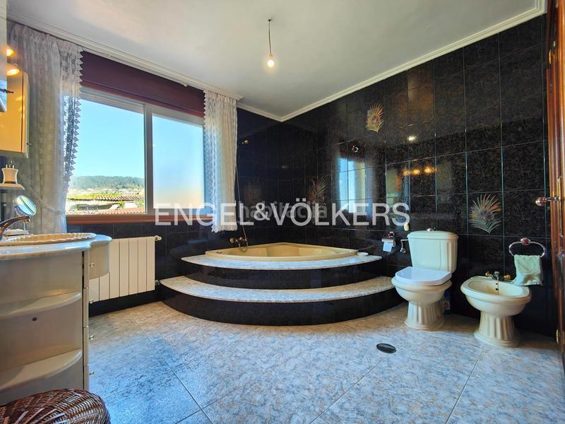 Foto 3ff92f7d-5be6-4602-93d7-e0e43daf181a. Casa amb calefacció aparcament a Bueu